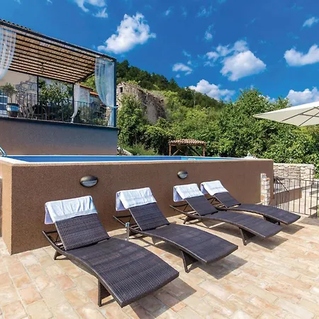Holiday home Awesome In With Wifi *