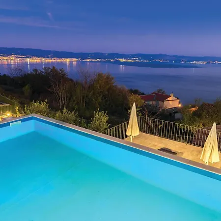 Holiday home Awesome In With Wifi Moscenicka Draga