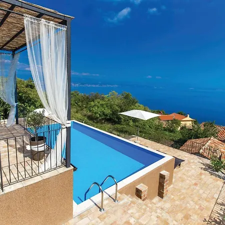 Holiday home Awesome In With Wifi Moscenicka Draga