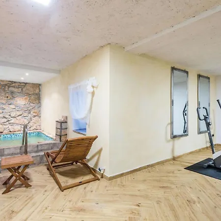 Holiday home Awesome In With Wifi Moscenicka Draga